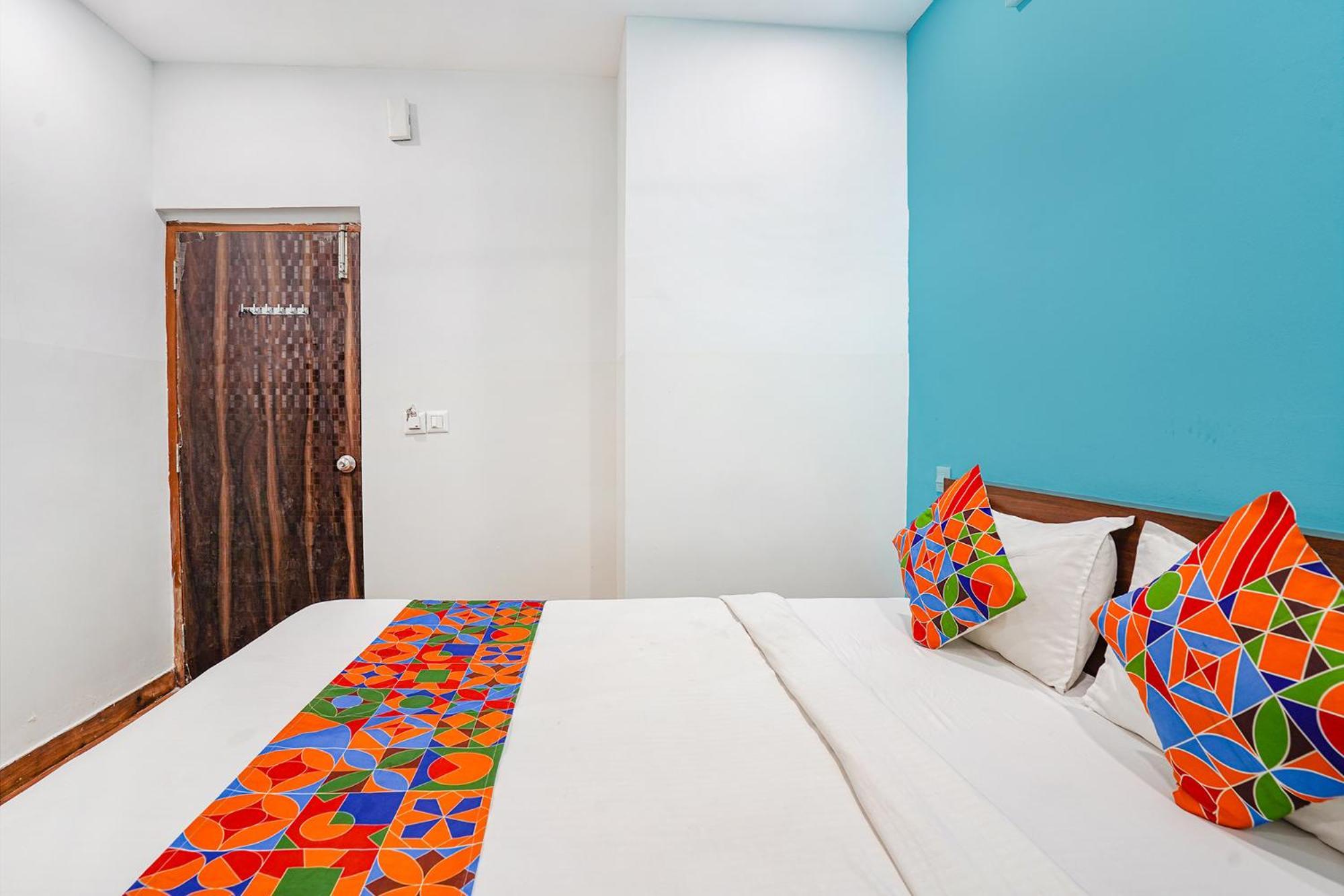 Fabhotel Rlv Green Palace - Nr Kengeri Satellite Town バンガロール エクステリア 写真