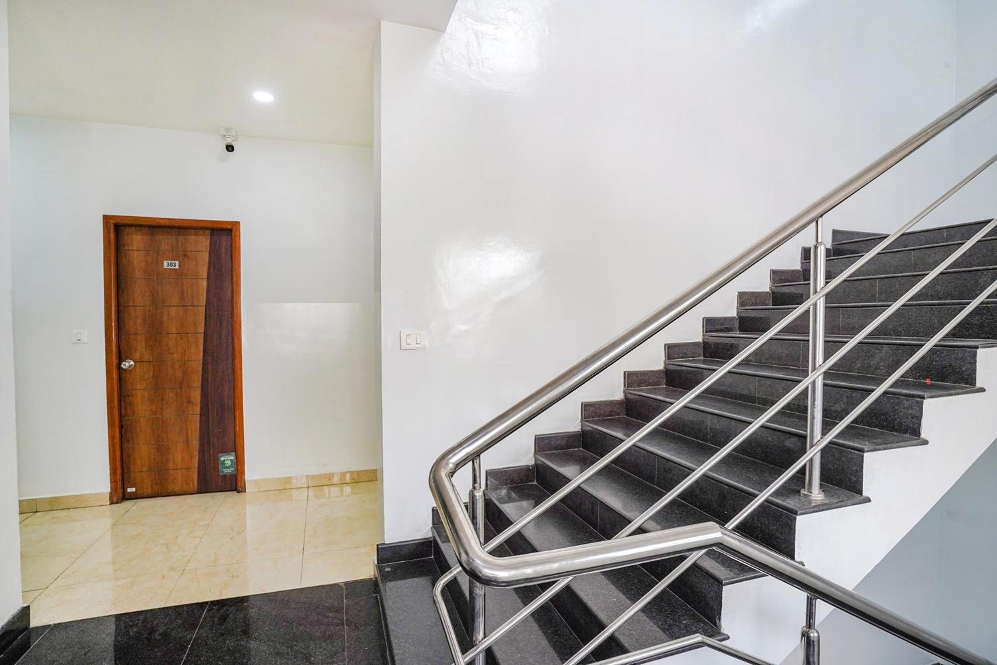 Fabhotel Rlv Green Palace - Nr Kengeri Satellite Town バンガロール エクステリア 写真