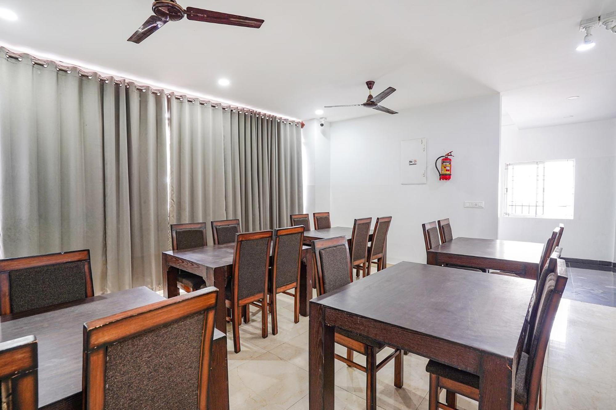 Fabhotel Rlv Green Palace - Nr Kengeri Satellite Town バンガロール エクステリア 写真