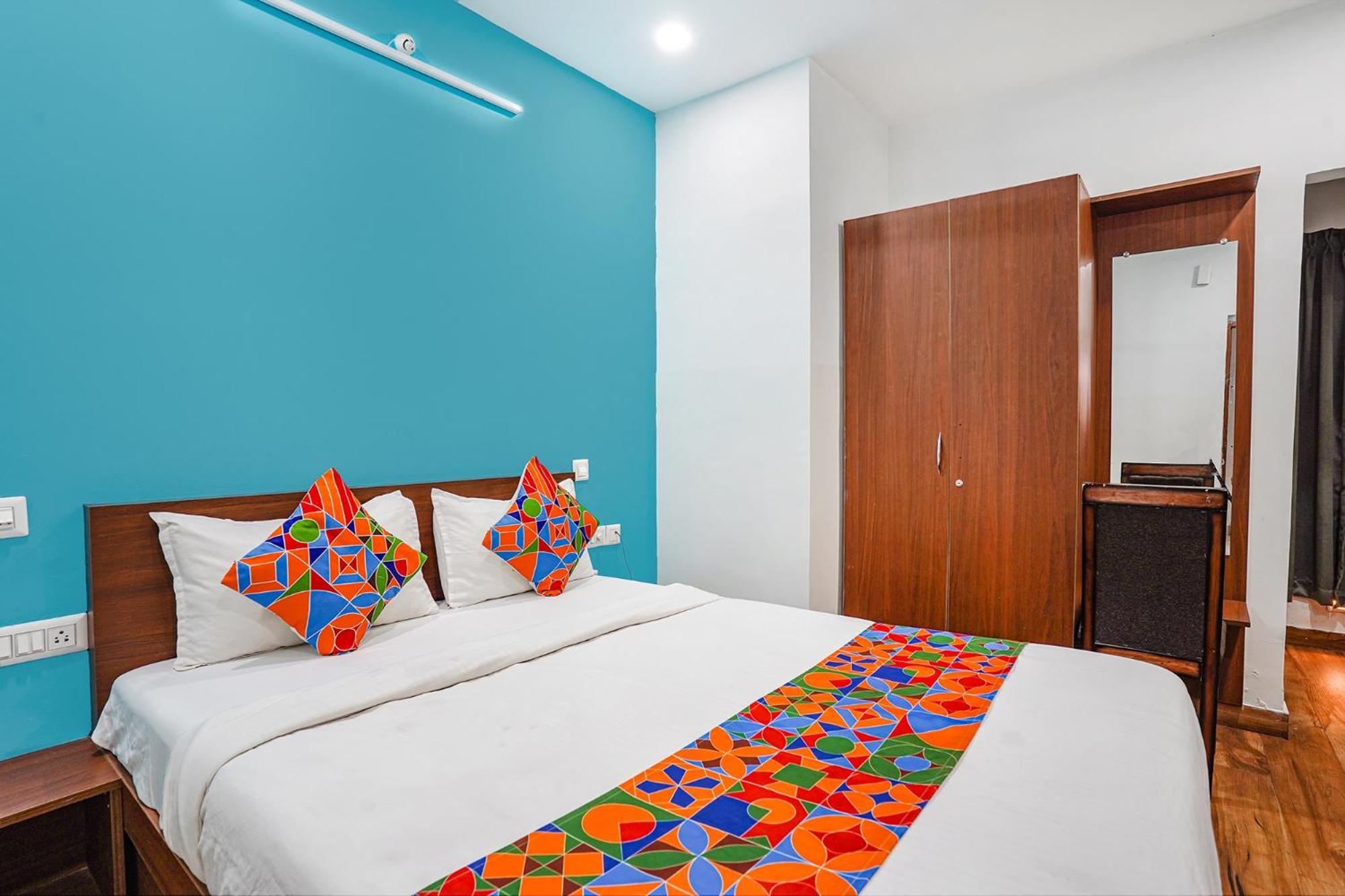Fabhotel Rlv Green Palace - Nr Kengeri Satellite Town バンガロール エクステリア 写真
