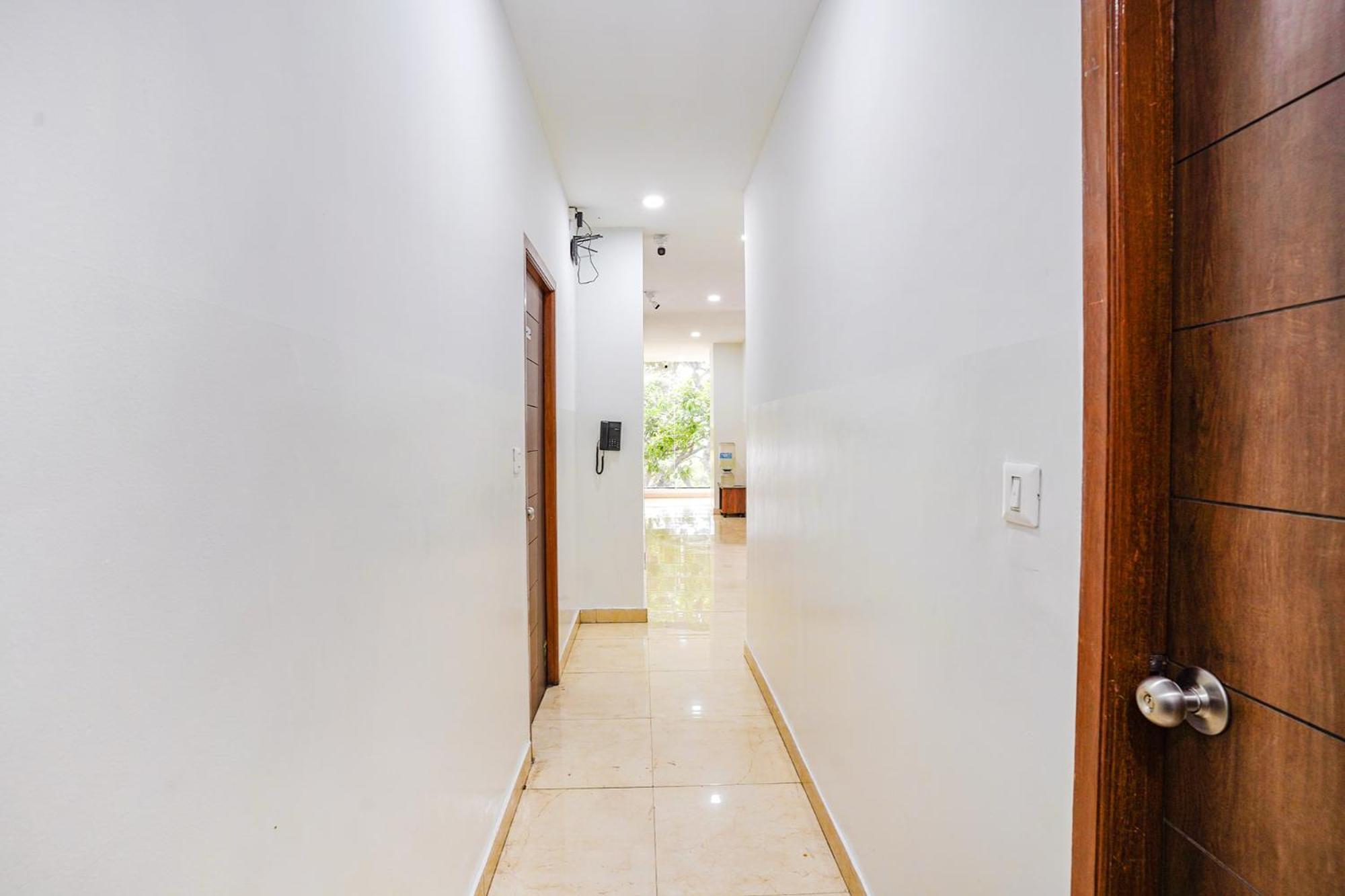 Fabhotel Rlv Green Palace - Nr Kengeri Satellite Town バンガロール エクステリア 写真