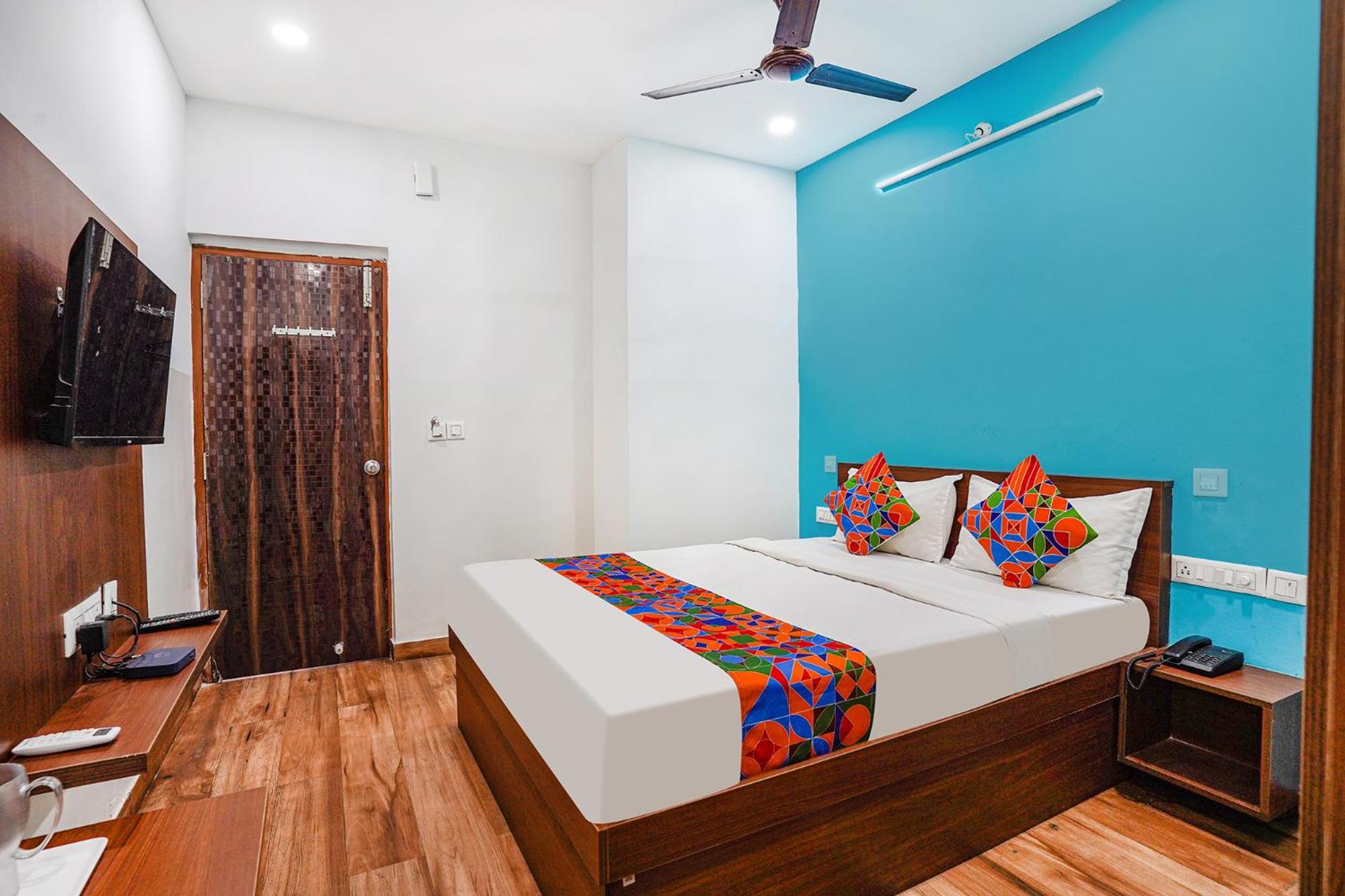 Fabhotel Rlv Green Palace - Nr Kengeri Satellite Town バンガロール エクステリア 写真
