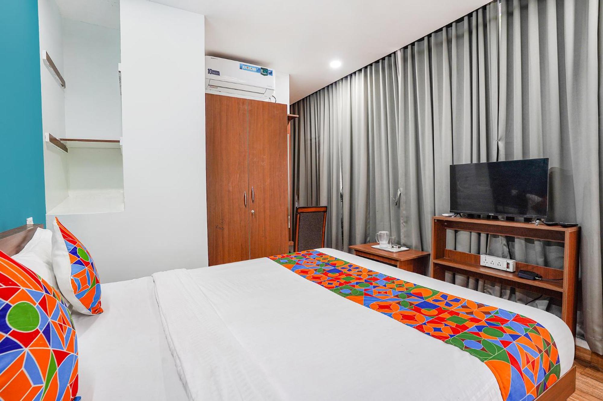 Fabhotel Rlv Green Palace - Nr Kengeri Satellite Town バンガロール エクステリア 写真